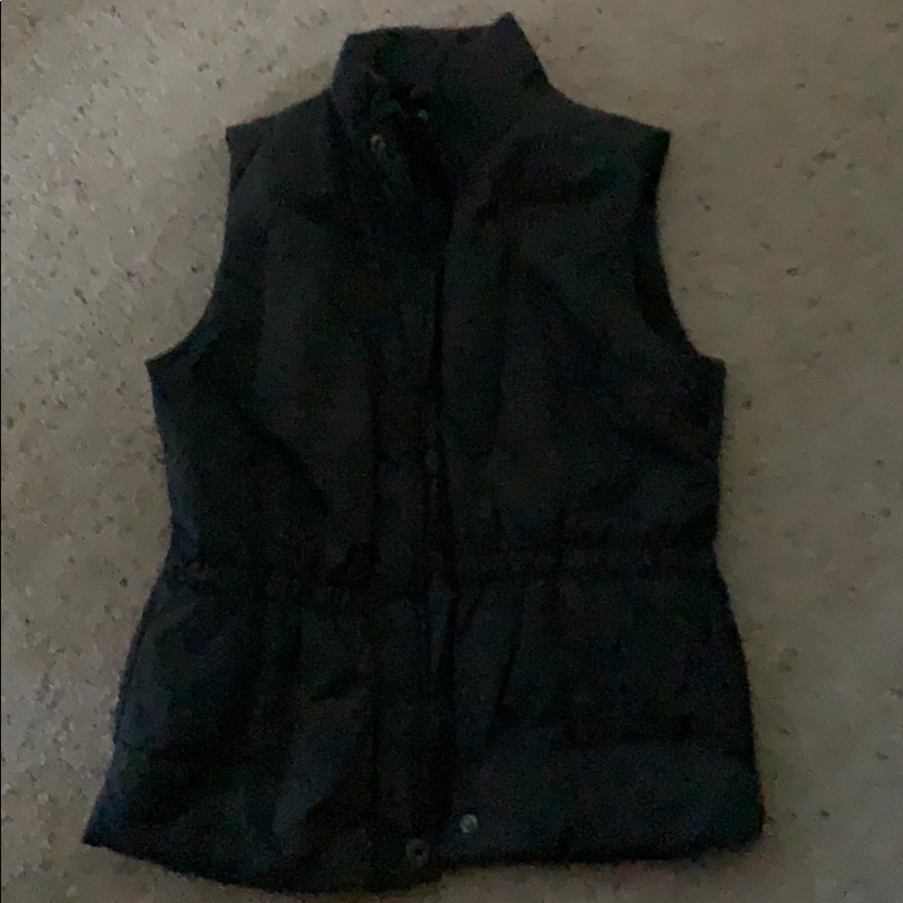 Charcoal grey puffer vest! Like new!